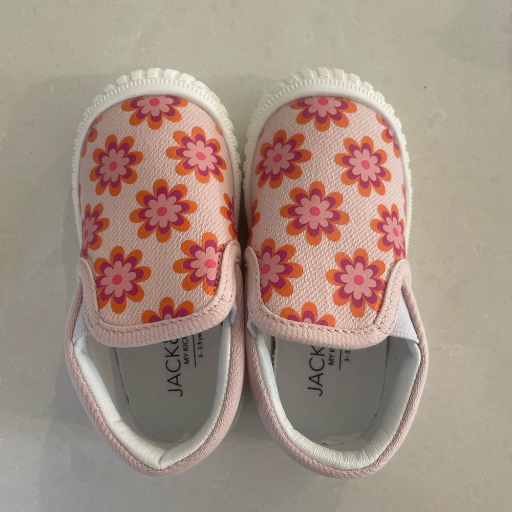 NWT Jack and Lily toddler shoes (Alyssa) - ages 3-3.5